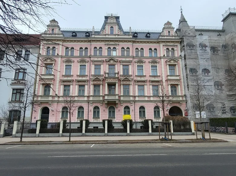 Maison des revenus 2 000 m² à Riga, Lettonie