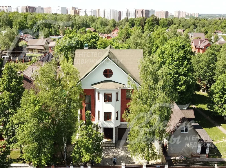 8 room house 460 m² poselenie Desenovskoe, Russia