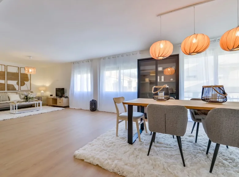 Apartamento 4 habitaciones 122 m² Izhevsk, Rusia