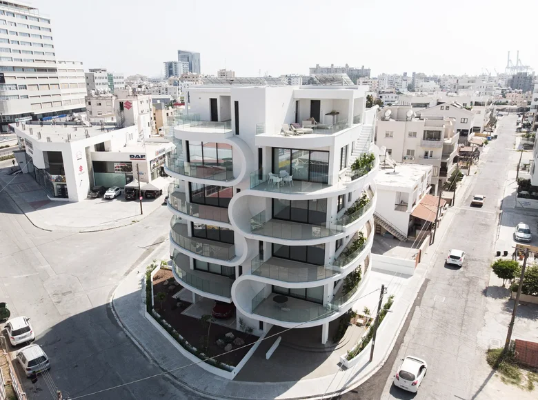 Mieszkanie 2 pokoi 82 m² Larnaka, Cyprus