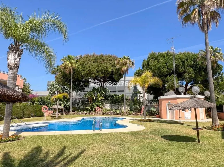 2 bedroom apartment 106 m² Marbella, Spain