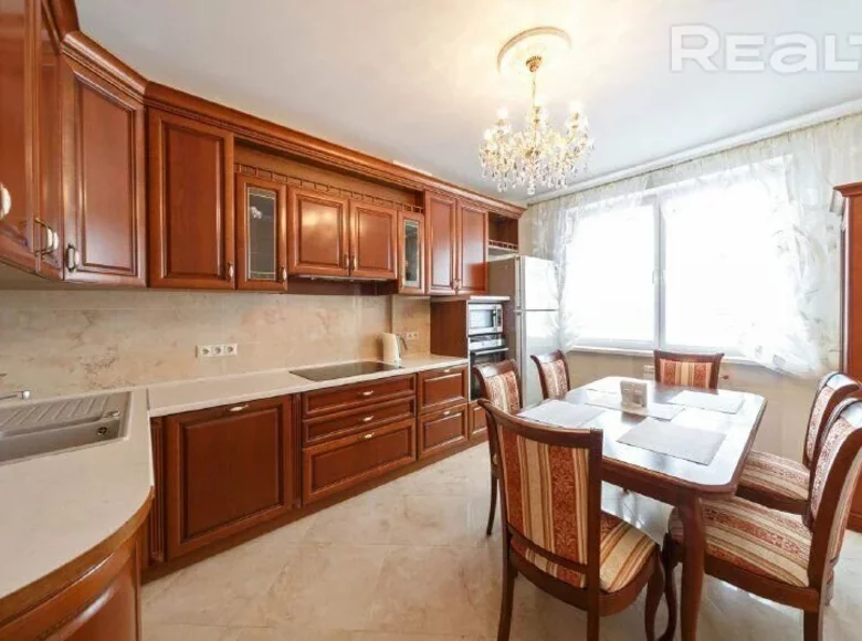 Wohnung 2 Zimmer 74 m² Minsk, Weißrussland