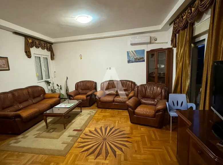 Doppelhaus 2 Schlafzimmer 81 m² Budva, Montenegro