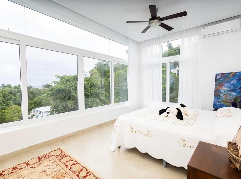 Дом 3 спальни 372 м² Roatan, Гондурас