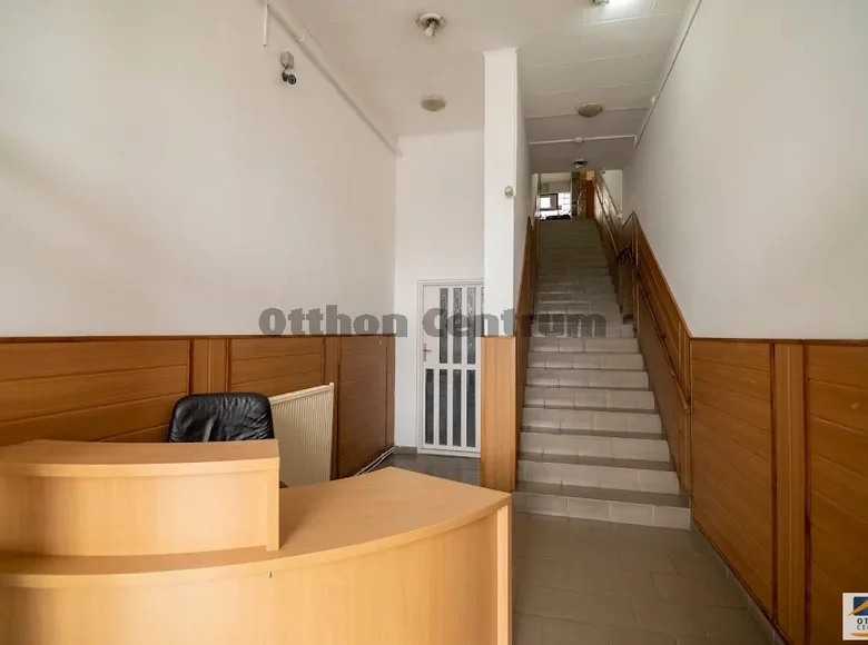 Commercial property 1 704 m² in Budapest, Hungary