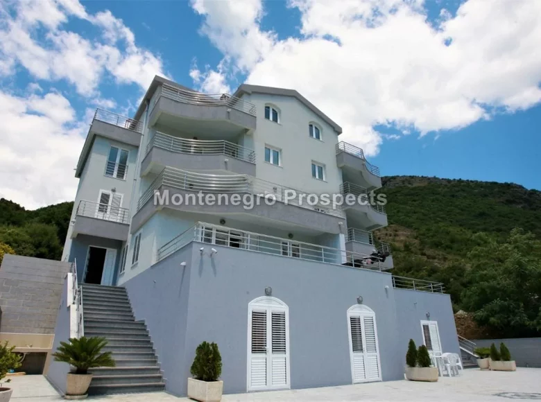 Коммерческое помещение 751 м² Черногория, Черногория