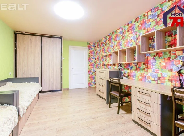 Mieszkanie 3 pokoi 77 m² Mińsk, Białoruś