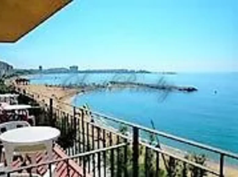 Apartment 50 bedrooms 498 m² Torre Valentina, Spain