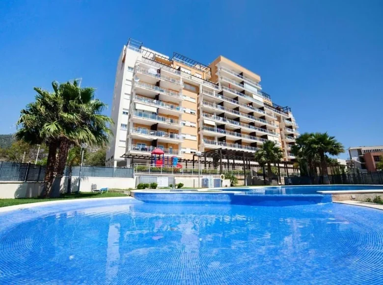 3 bedroom apartment 100 m² Calp, Spain
