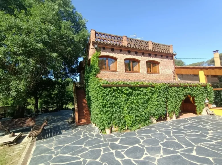 6 bedroom house  Santa Maria de Palautordera, Spain