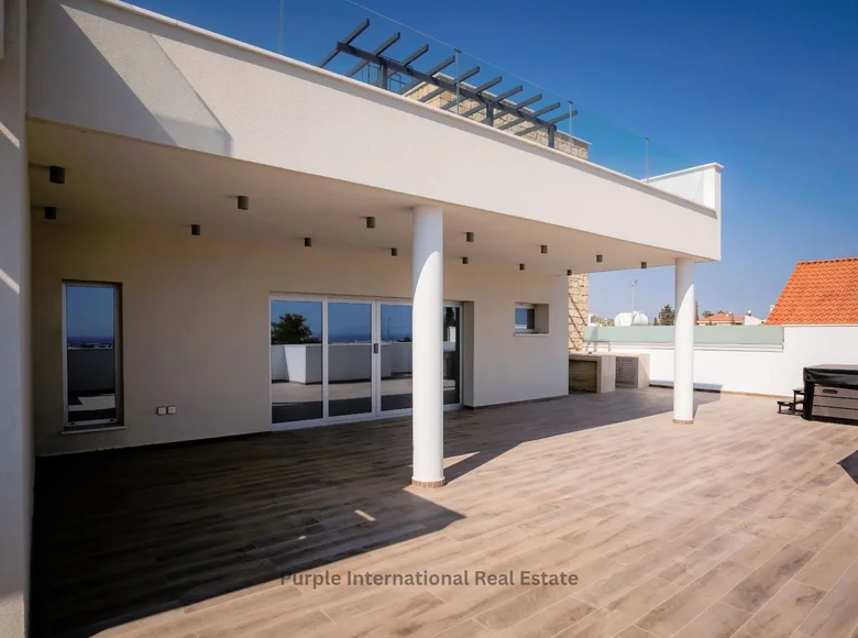 2 bedroom penthouse 138 m² Germasogeia, Cyprus