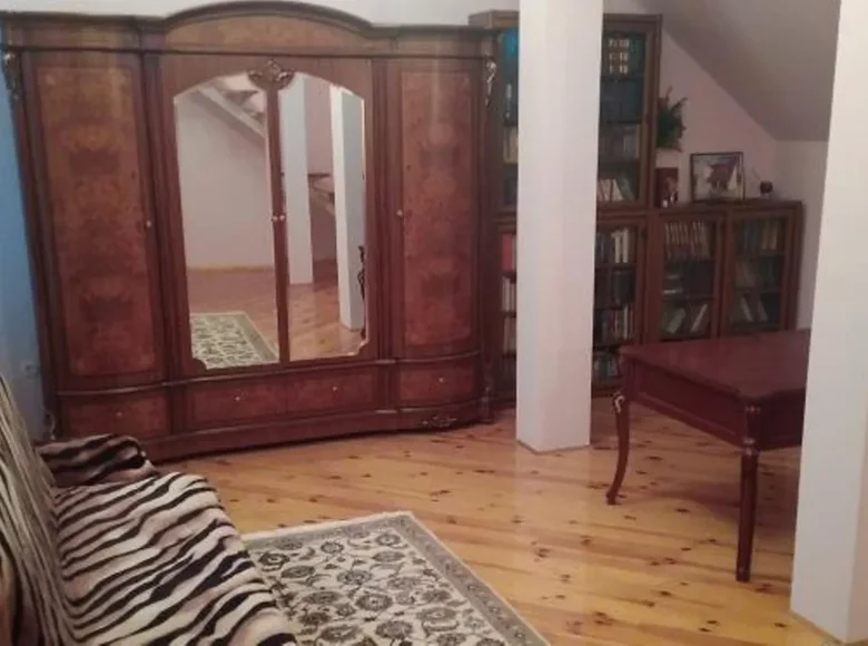 Haus 7 Zimmer 380 m² Tschornomorsk, Ukraine