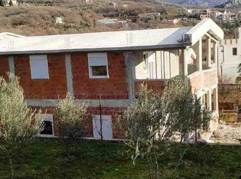 Commercial property 260 m² in Susanj, Montenegro