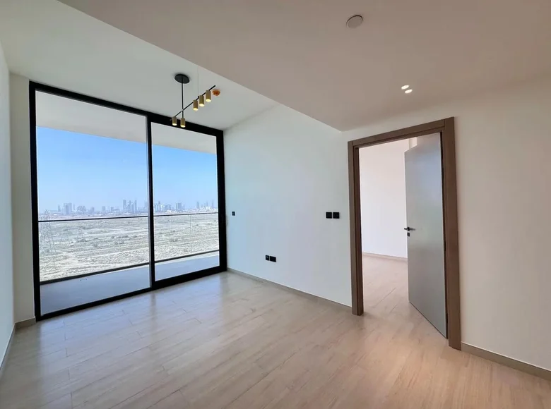 Квартира 2 комнаты 61 м² Дубай, ОАЭ