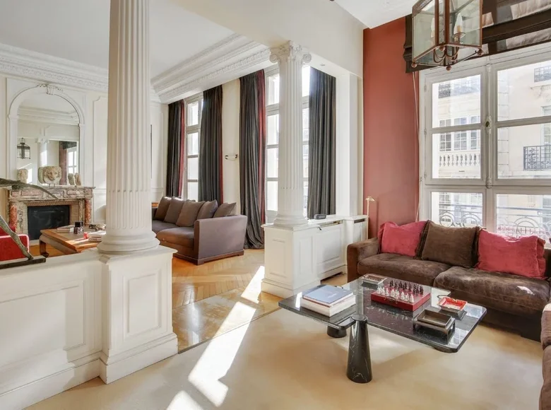 Mieszkanie 3 pokoi 280 m² Paris, Francja