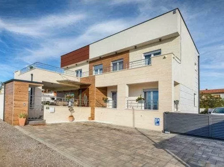 villa de 5 chambres 360 m² Vinkuran, Croatie