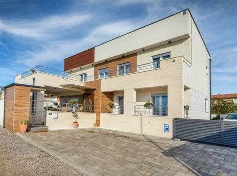 5-Schlafzimmer-Villa 360 m² Vinkuran, Kroatien