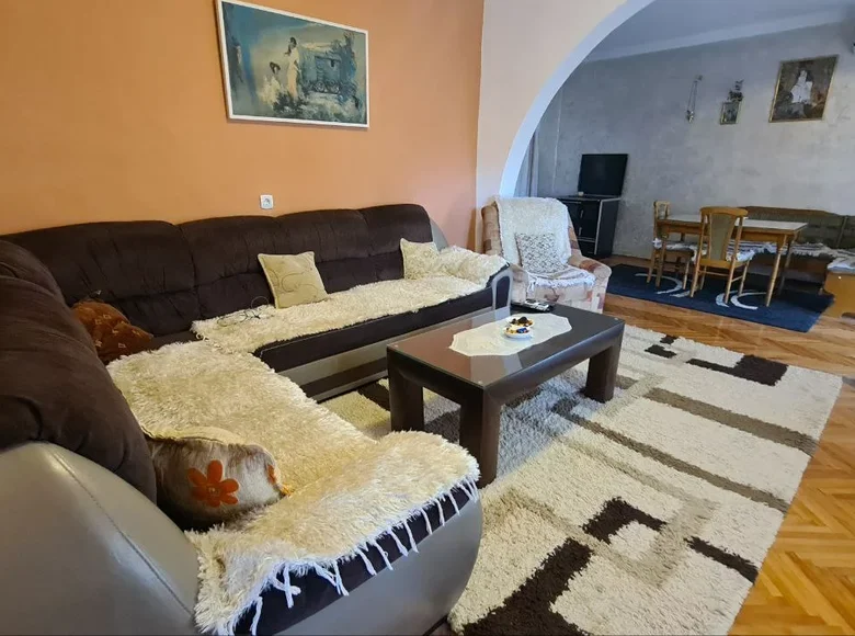 Haus 8 Schlafzimmer  Sutomore, Montenegro