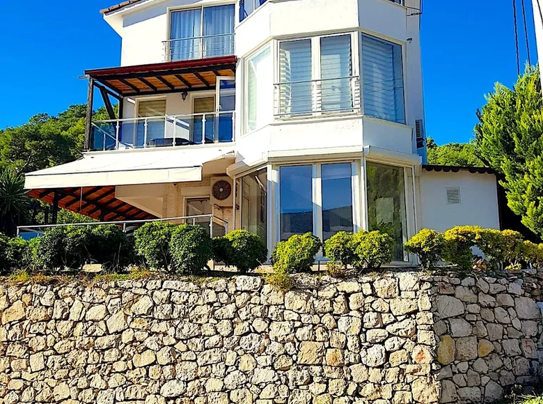 villa de 5 dormitorios 300 m² Muratpasa, Turquía