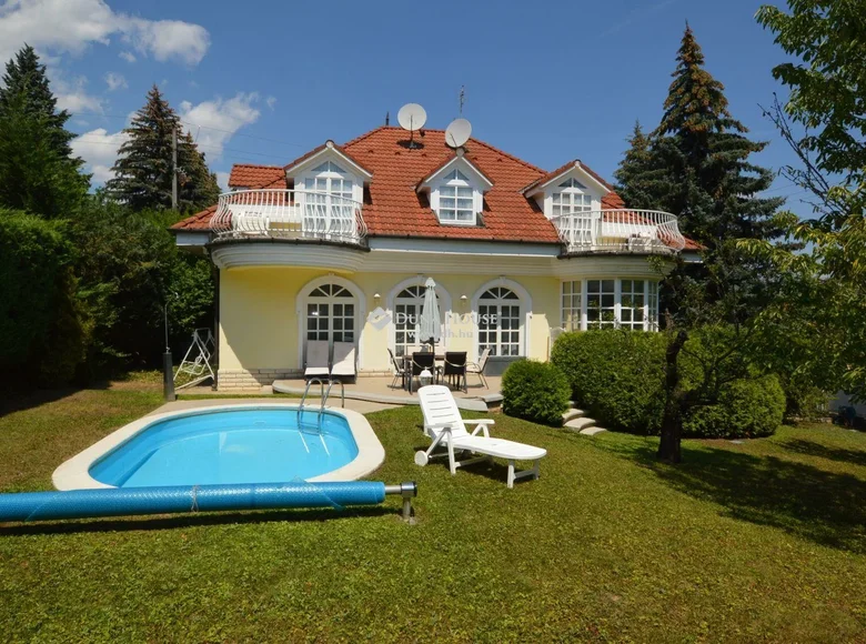 5-Zimmer-Villa 300 m² Budapest, Ungarn