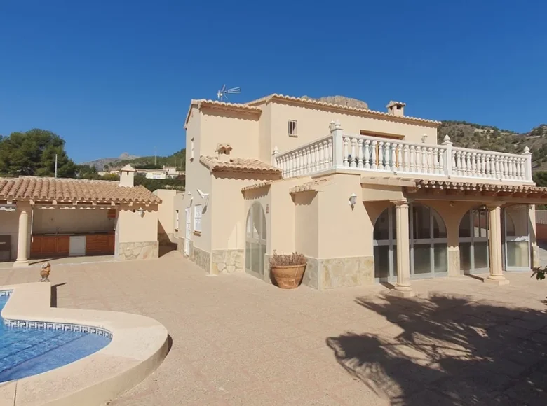 5 bedroom villa  Calp, Spain