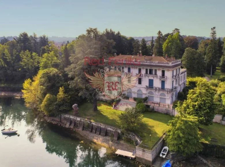 Mieszkanie 5 pokojów 162 m² Castelletto sopra Ticino, Włochy