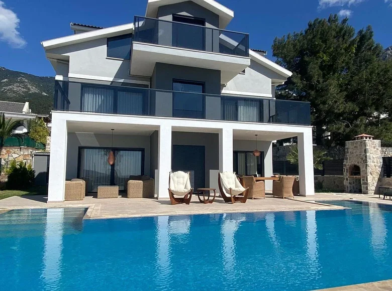 4 bedroom Villa 250 m² Oludeniz, Turkey