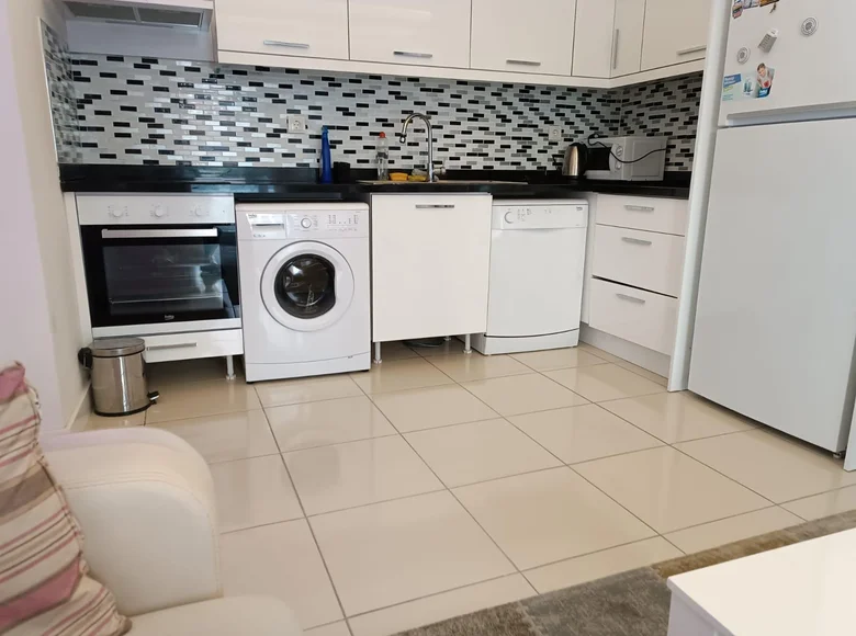 Mieszkanie 2 pokoi 55 m² Alanya, Turcja