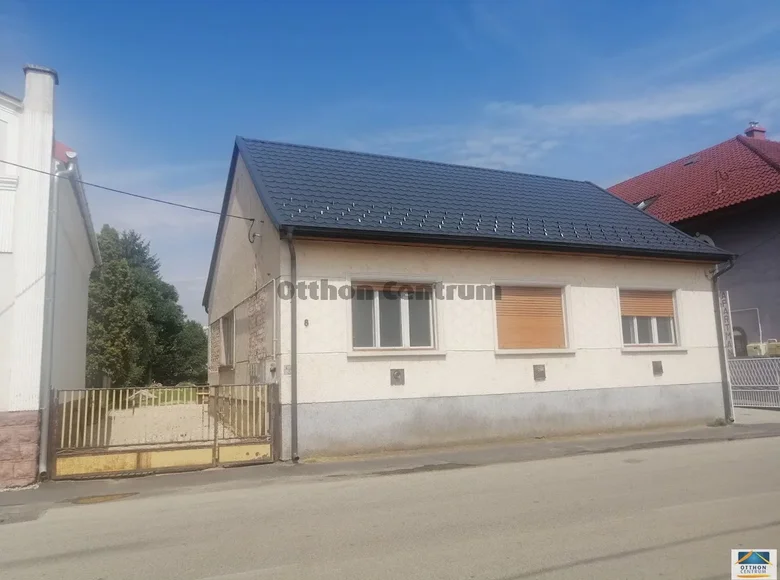 Commercial property 115 m² in Lenti, Hungary