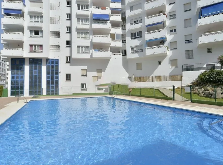 4 bedroom apartment  Marbella, Spain