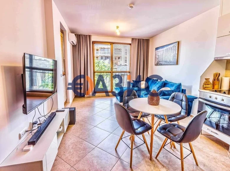 Квартира 3 комнаты 71 м² Несебр, Болгария