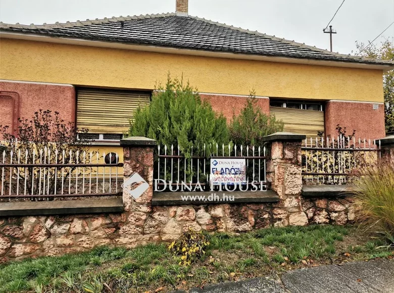 House 97 m² Tata, Hungary