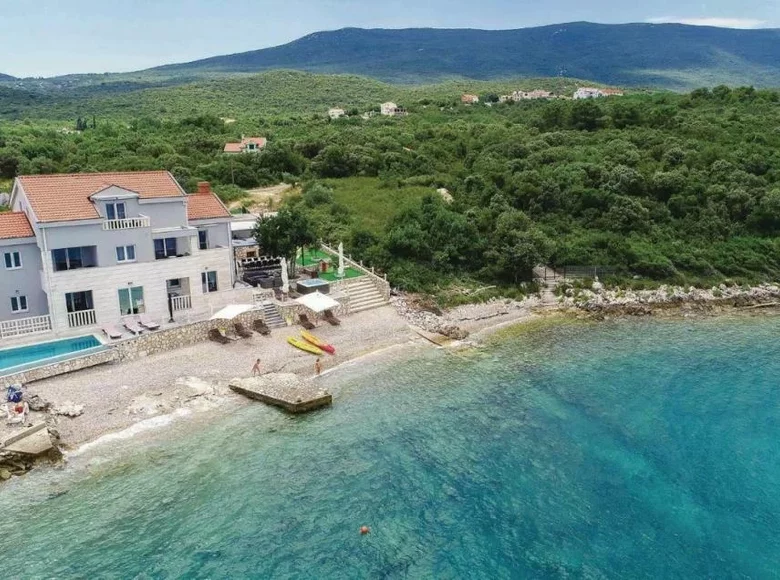 Villa 6 habitaciones 320 m² Duboka, Croacia