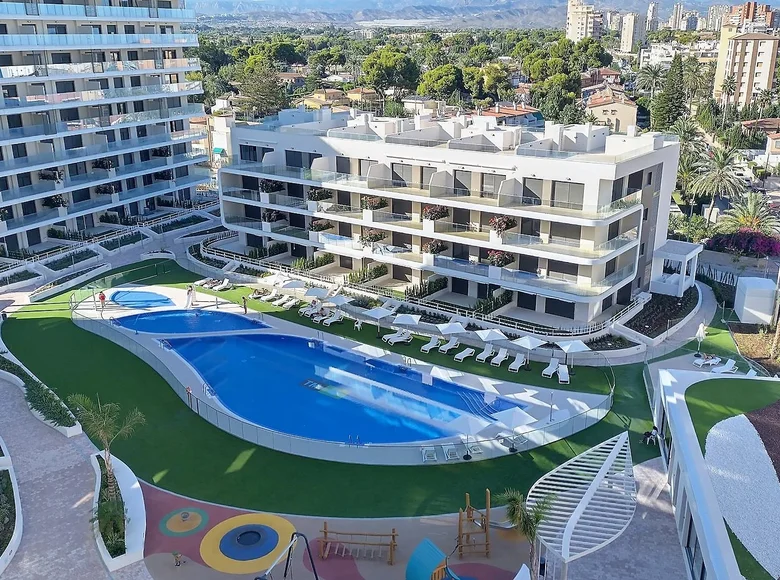 Apartamento 2 habitaciones 98 m² en Alicante, España