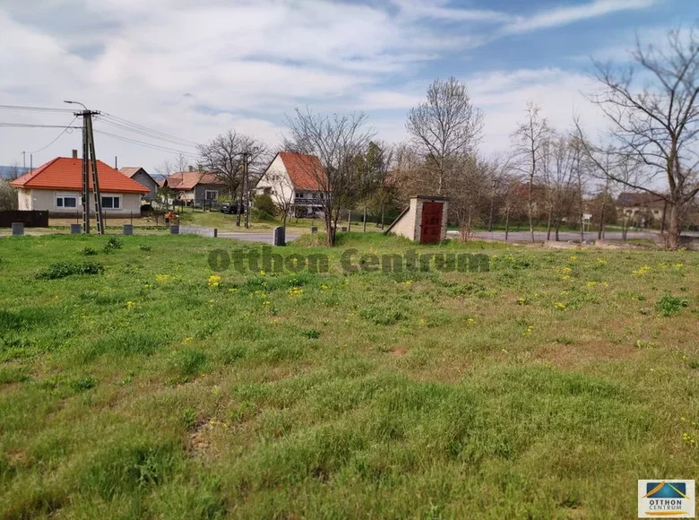 Grundstück 2 693 m² Vajta, Ungarn