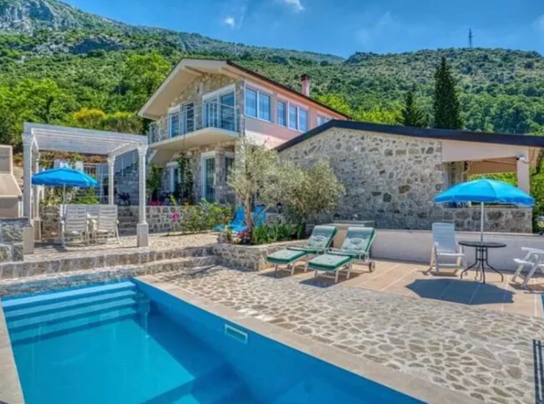 Villa 241 m² Buljarica, Montenegro