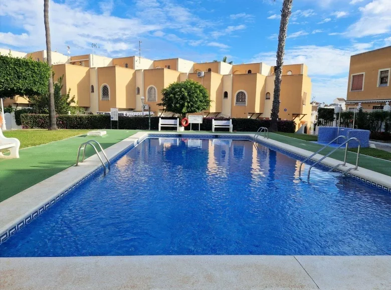 Willa 2 pokoi 54 m² Torrevieja, Hiszpania