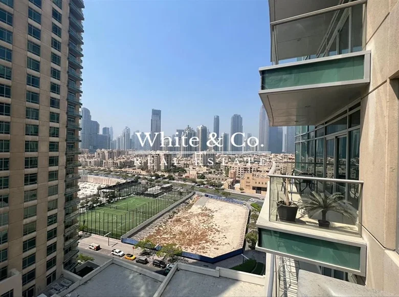 Apartamento 1 habitación 915 m² Dubái, Emiratos Árabes Unidos
