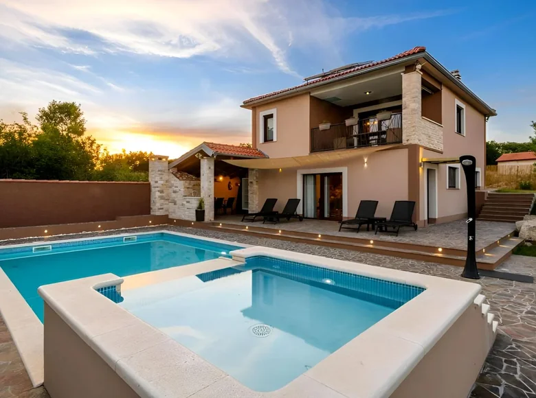 4 bedroom Villa 150 m² Grad Pula, Croatia