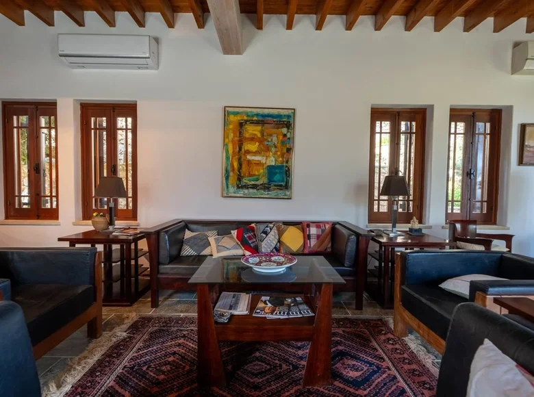 7 bedroom house 350 m² Kritou Terra, Cyprus