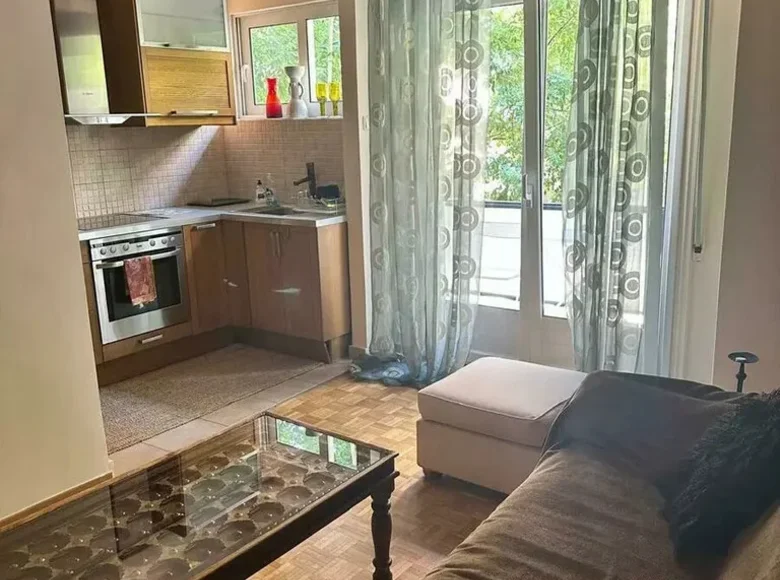 Mieszkanie 2 pokoi 45 m² Ateny, Grecja