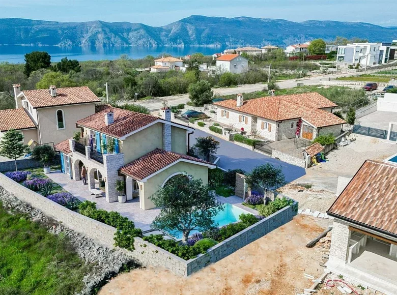 Villa de tres dormitorios 169 m² Mjesni odbor Poganka - Sveti Anton, Croacia
