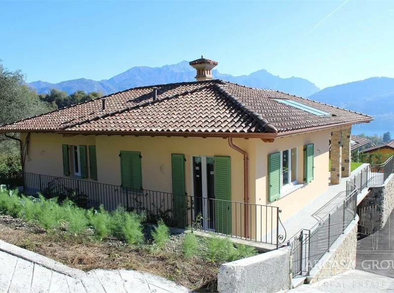 3 bedroom villa 270 m² Tremezzina, Italy