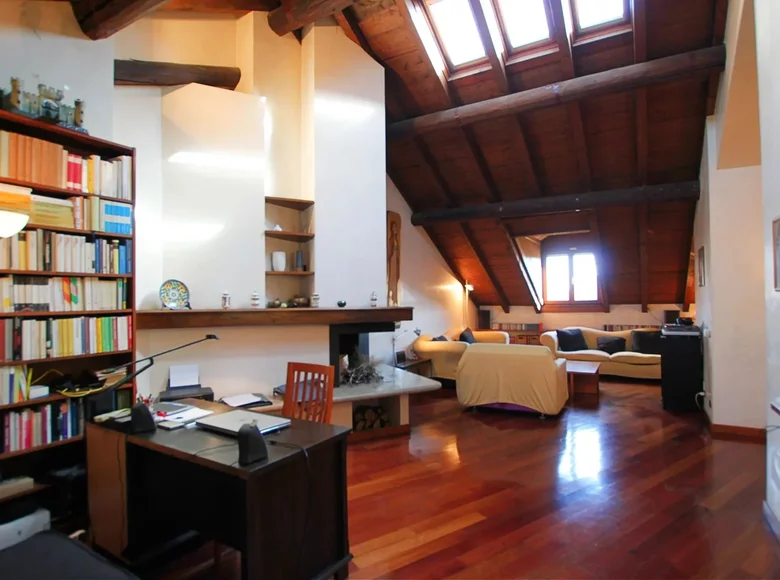 2 bedroom apartment 180 m² Milan, Italy
