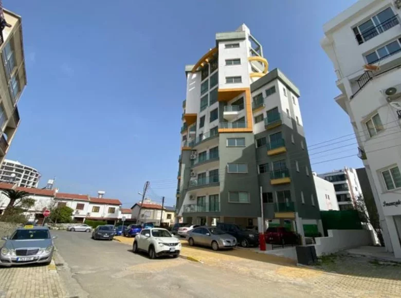 Apartamento 2 habitaciones 100 m² Cekmekoey, Turquía