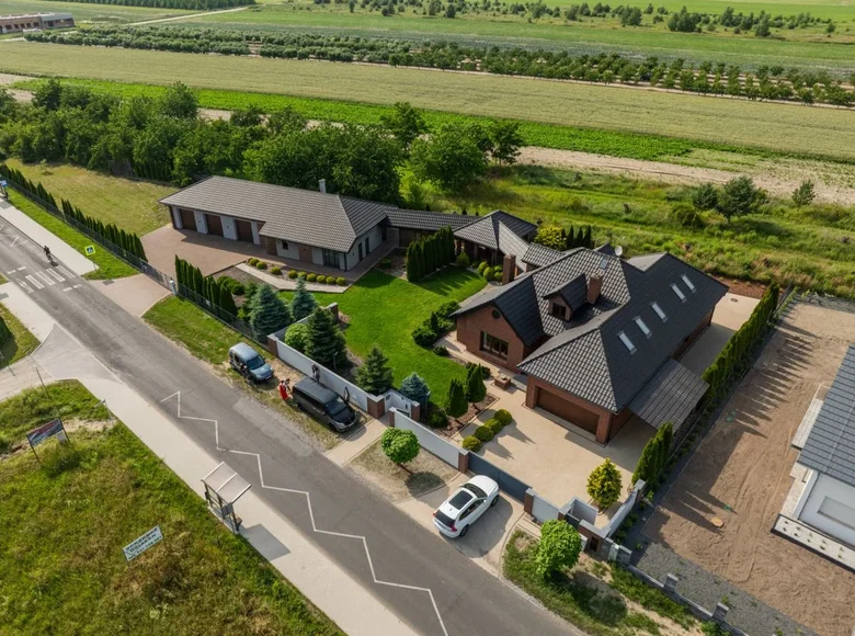 House 363 m² Kornik, Poland