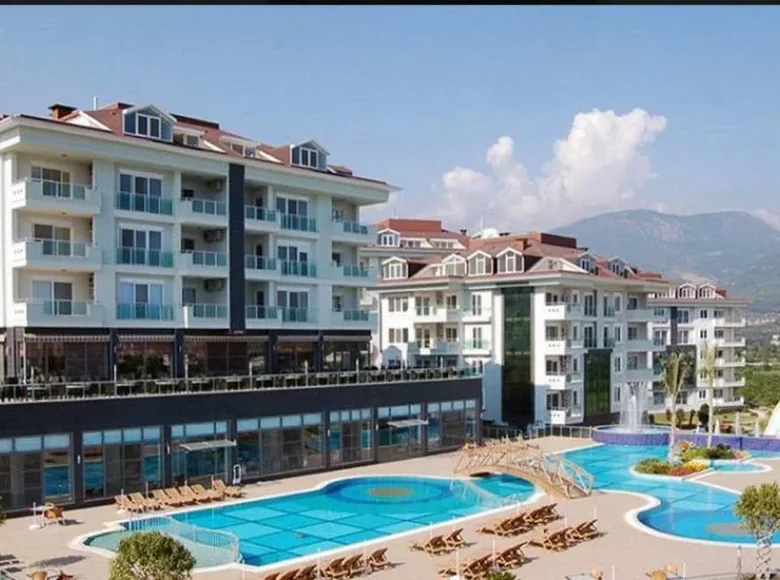 Mieszkanie 2 pokoi 75 m² Alanya, Turcja
