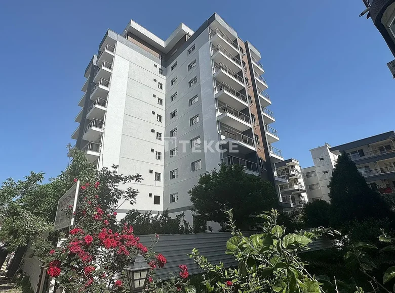 Mieszkanie 4 pokoi 120 m² Bayrakli, Turcja