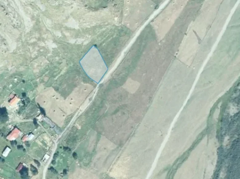 Land  Stepantsminda, Georgia