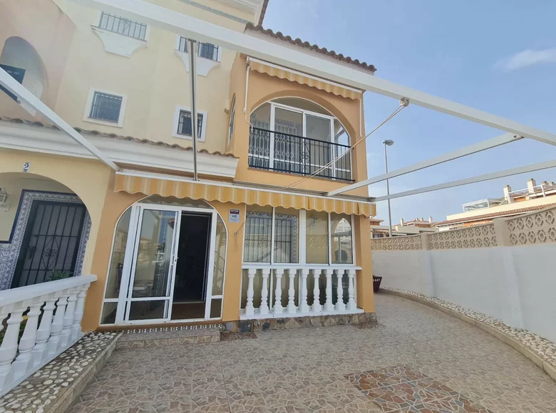 3 bedroom townthouse 92 m² Torrevieja, Spain